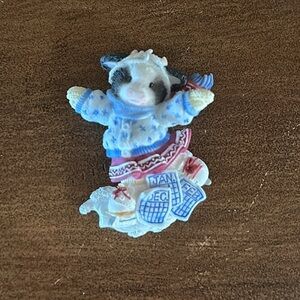 Enesco Winter Lapel Pin Customer Appreciation Pin